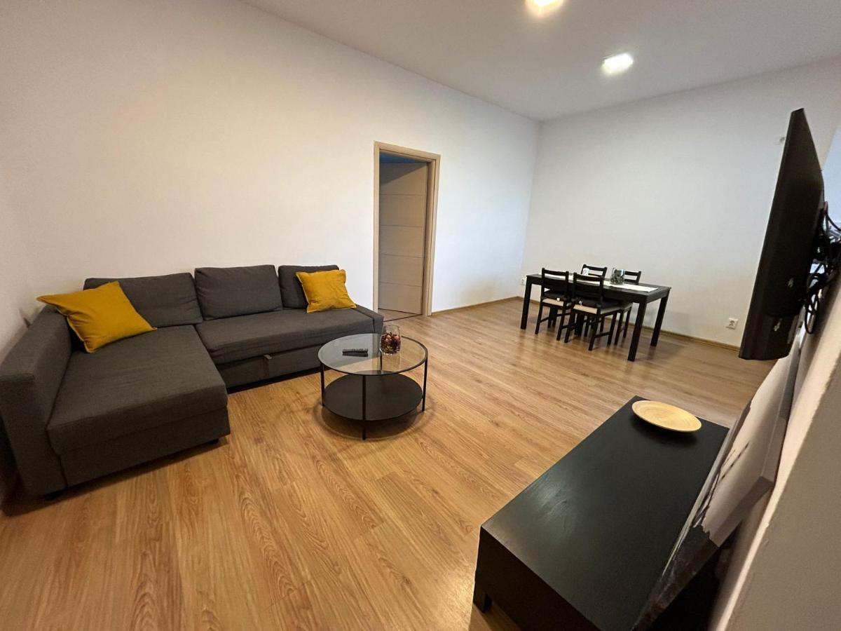 Elegant City Center Apartment Bucarest Extérieur photo
