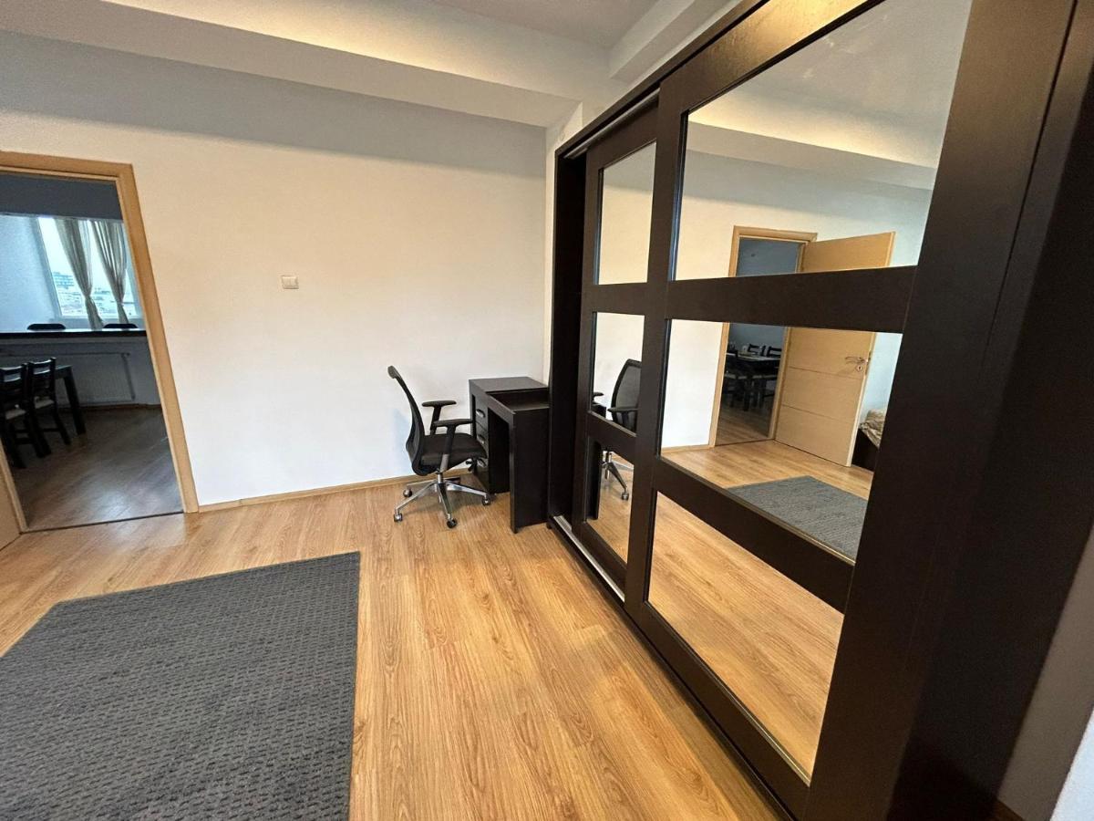 Elegant City Center Apartment Bucarest Extérieur photo