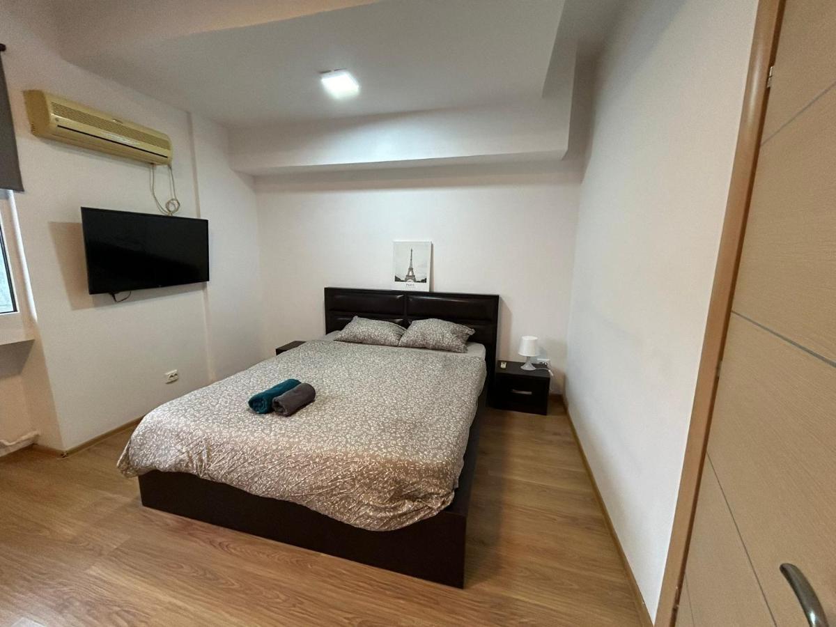 Elegant City Center Apartment Bucarest Extérieur photo